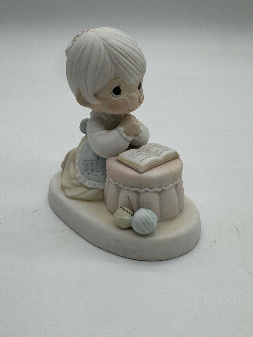Precious Moments Grandma's Prayer Figurine PM-861
